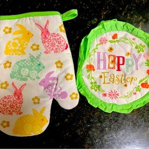 EAster oven mitts